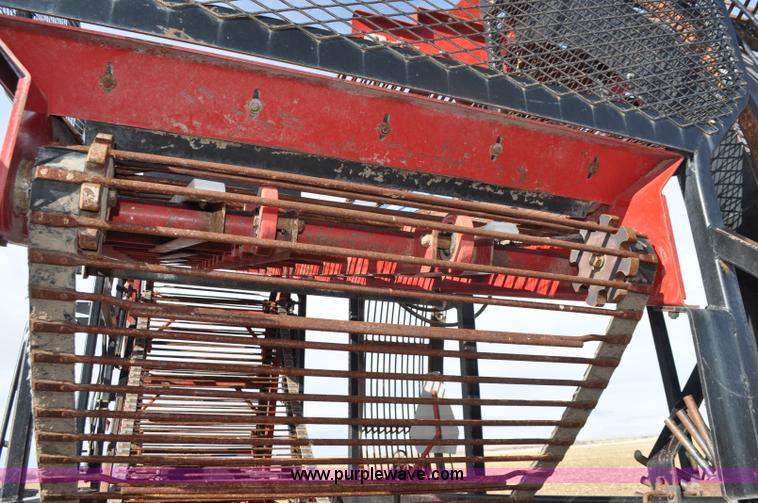 image for item F2336 2007 Amity 996 sugar beet harvester