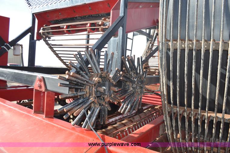 image for item F2336 2007 Amity 996 sugar beet harvester