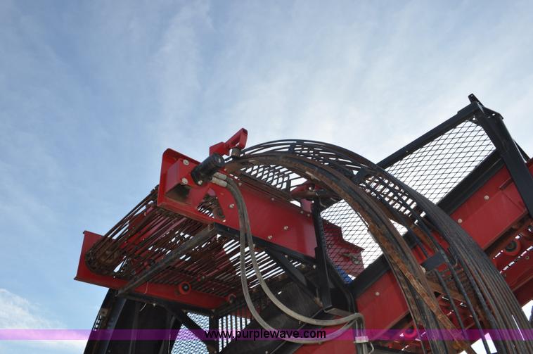 image for item F2336 2007 Amity 996 sugar beet harvester