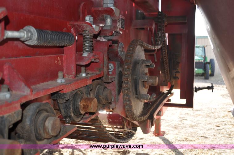 image for item F2336 2007 Amity 996 sugar beet harvester