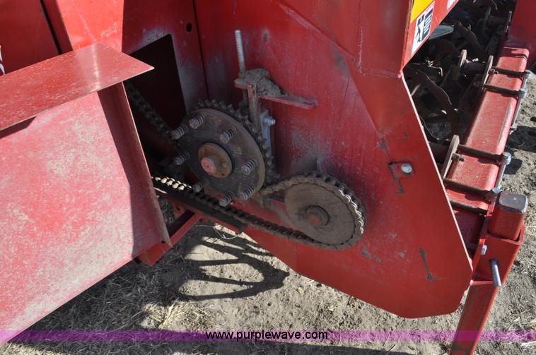 image for item F2336 2007 Amity 996 sugar beet harvester