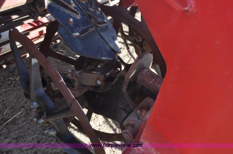 image for item F2336 2007 Amity 996 sugar beet harvester