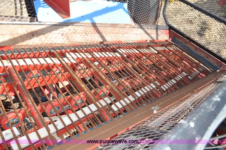 image for item F2336 2007 Amity 996 sugar beet harvester