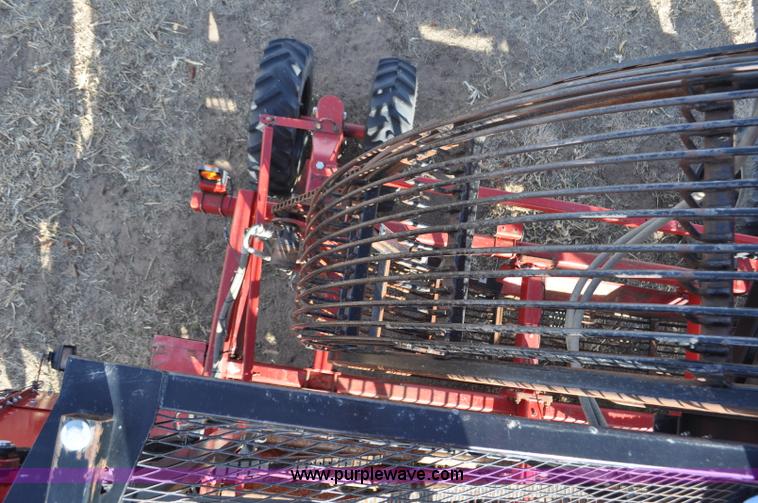 image for item F2336 2007 Amity 996 sugar beet harvester