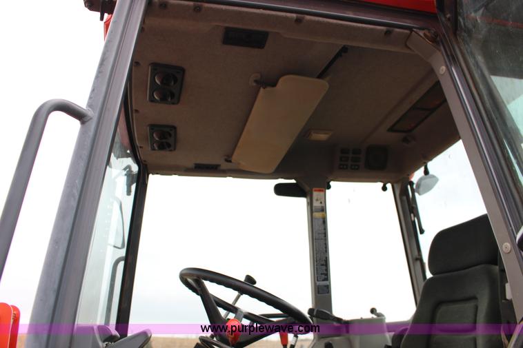 image for item F7564 Kubota M105S MFWD tractor