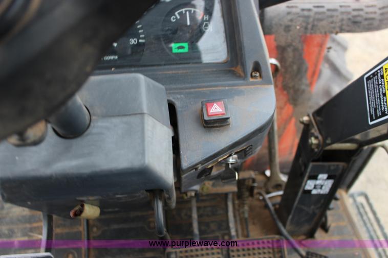 image for item F7564 Kubota M105S MFWD tractor