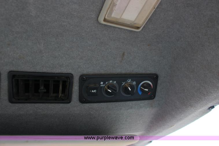 image for item F7564 Kubota M105S MFWD tractor