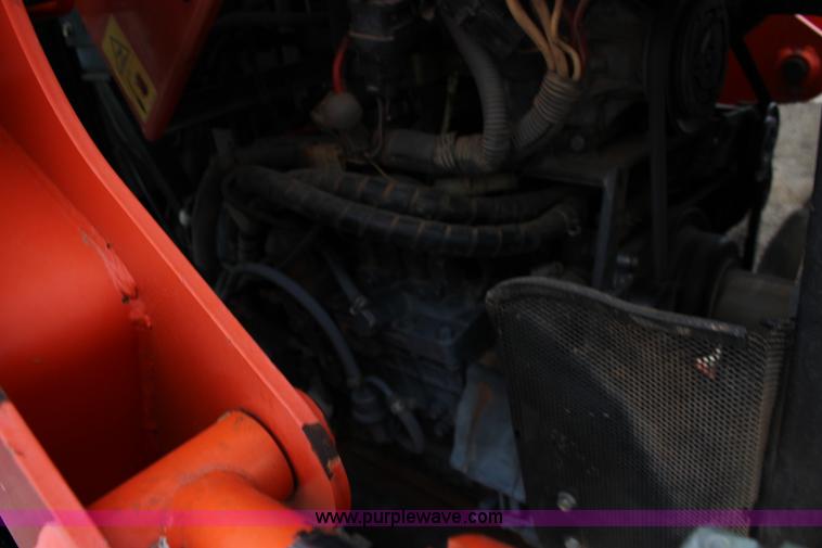 image for item F7564 Kubota M105S MFWD tractor