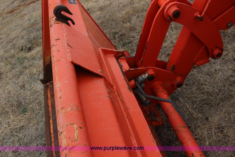 image for item F7564 Kubota M105S MFWD tractor
