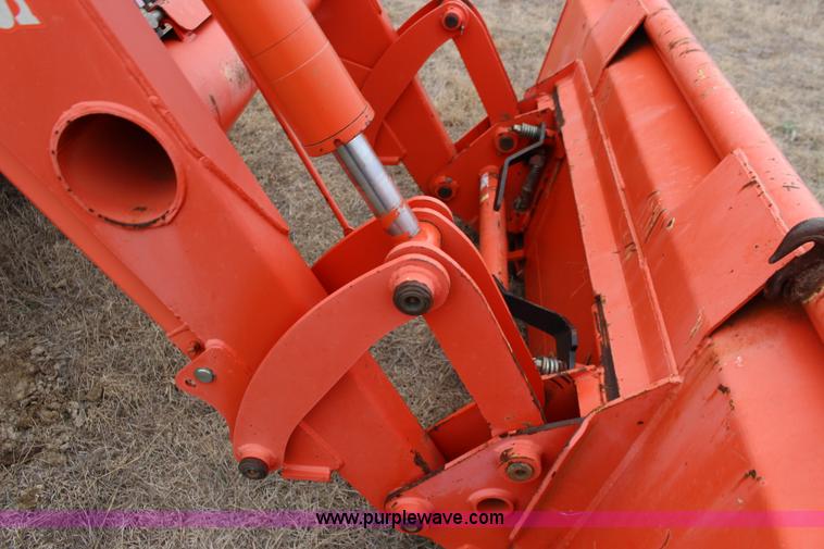 image for item F7564 Kubota M105S MFWD tractor