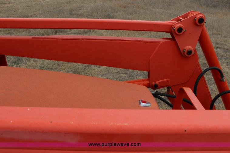 image for item F7564 Kubota M105S MFWD tractor