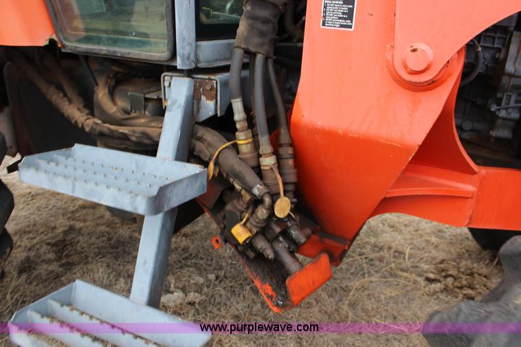 image for item F7564 Kubota M105S MFWD tractor