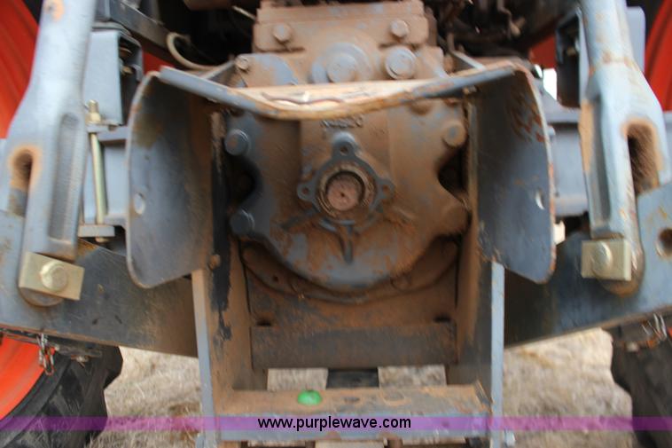 image for item F7564 Kubota M105S MFWD tractor