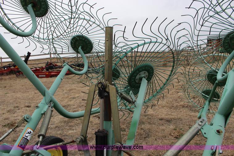 image for item F7567 John Deere 702 10 wheel hay rake