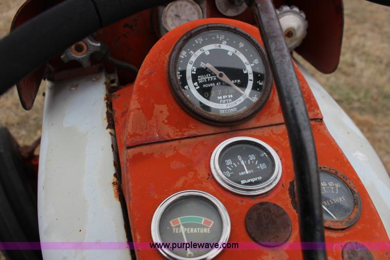 image for item F7571 Ford 851 Power Master tractor