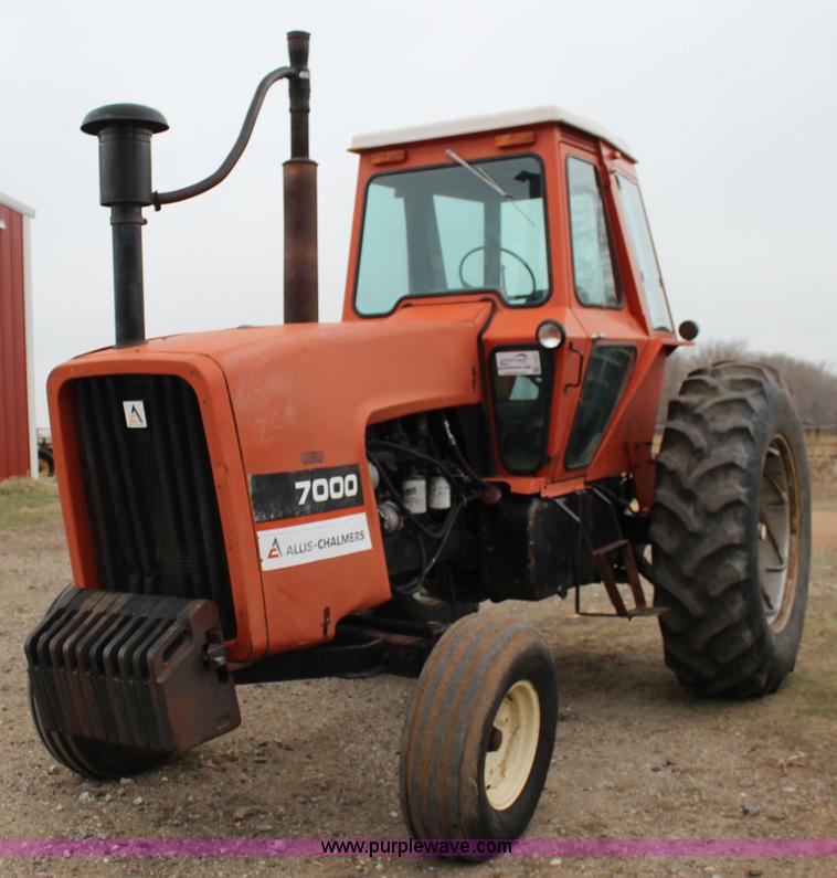 image for item F7577 Allis Chalmers 7000 tractor