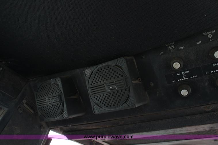 image for item F7577 Allis Chalmers 7000 tractor