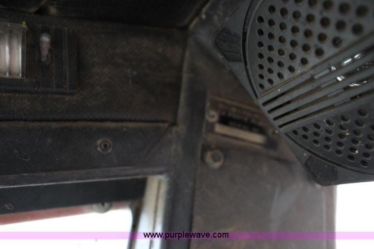 image for item F7577 Allis Chalmers 7000 tractor