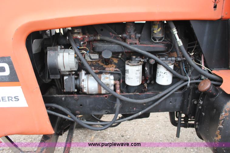 image for item F7577 Allis Chalmers 7000 tractor