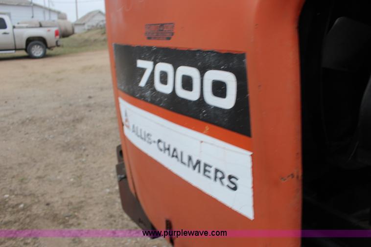 image for item F7577 Allis Chalmers 7000 tractor