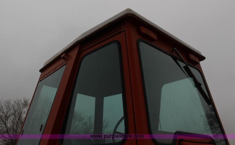 image for item F7577 Allis Chalmers 7000 tractor