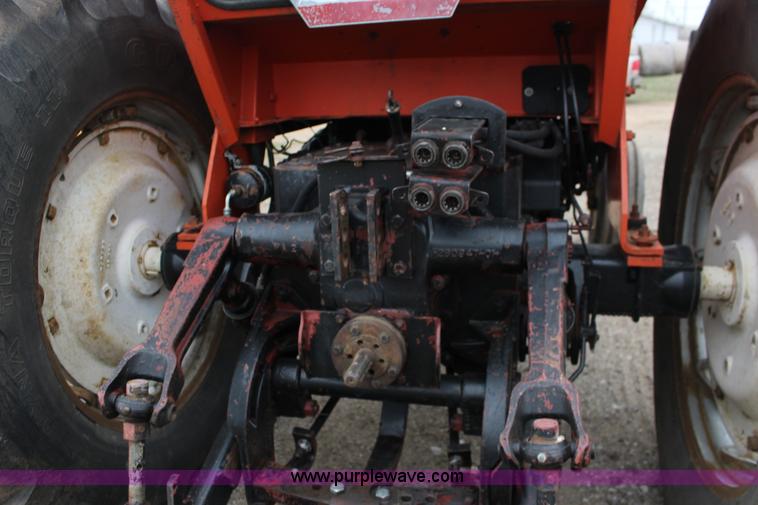 image for item F7577 Allis Chalmers 7000 tractor