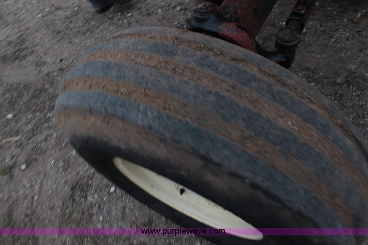 image for item F7577 Allis Chalmers 7000 tractor