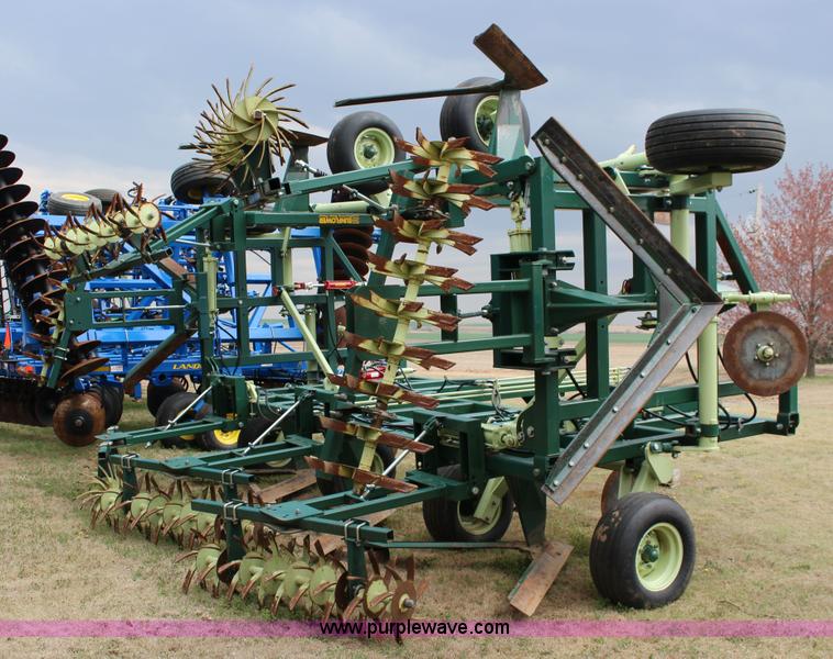 image for item F7587 Sunflower Flex King KM 7X6 sweep plow