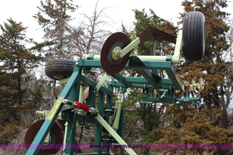 image for item F7587 Sunflower Flex King KM 7X6 sweep plow