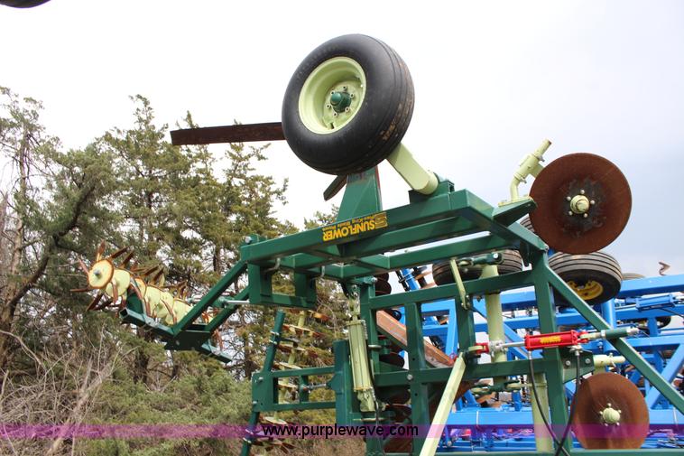 image for item F7587 Sunflower Flex King KM 7X6 sweep plow