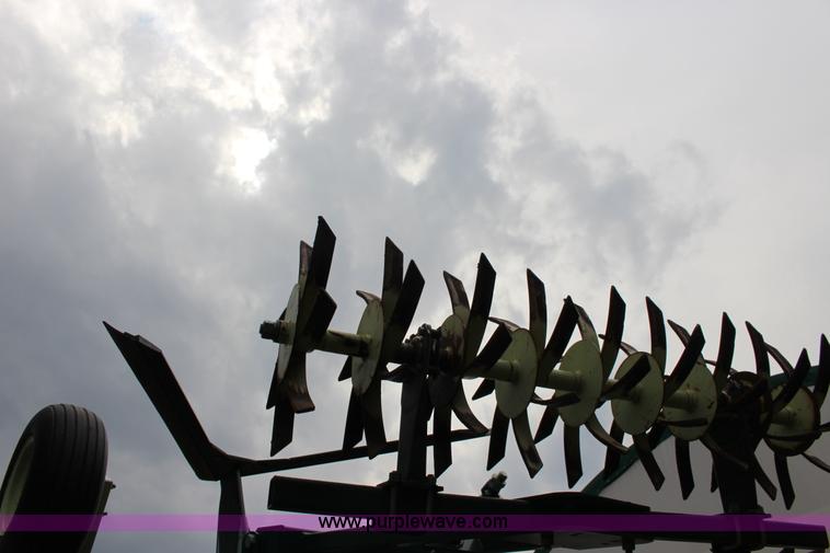 image for item F7587 Sunflower Flex King KM 7X6 sweep plow