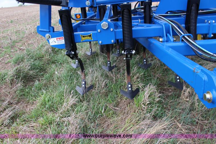 image for item F7589 2012 Landoll 9650 field cultivator