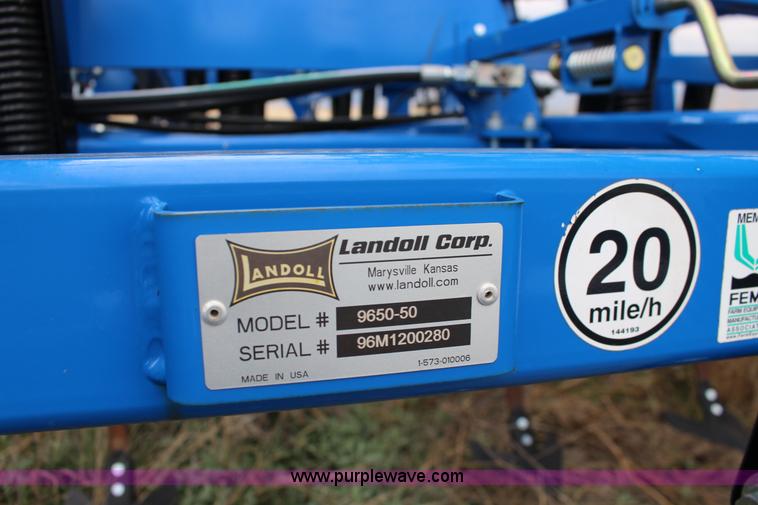 image for item F7589 2012 Landoll 9650 field cultivator
