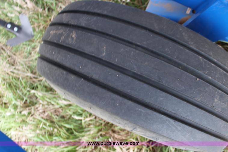 image for item F7589 2012 Landoll 9650 field cultivator