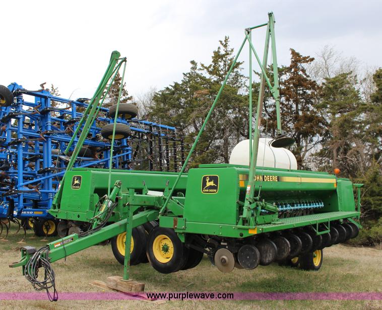 image for item F7590 John Deere 455 grain drill