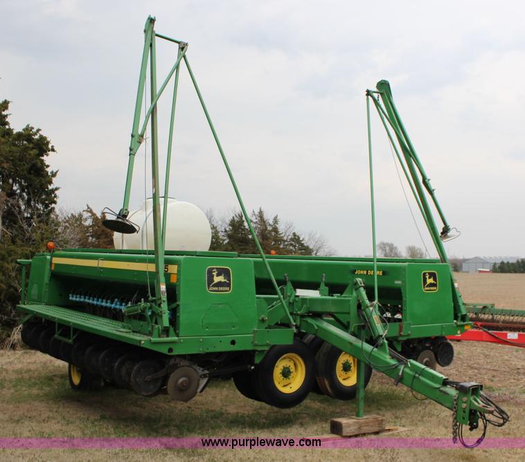 image for item F7590 John Deere 455 grain drill