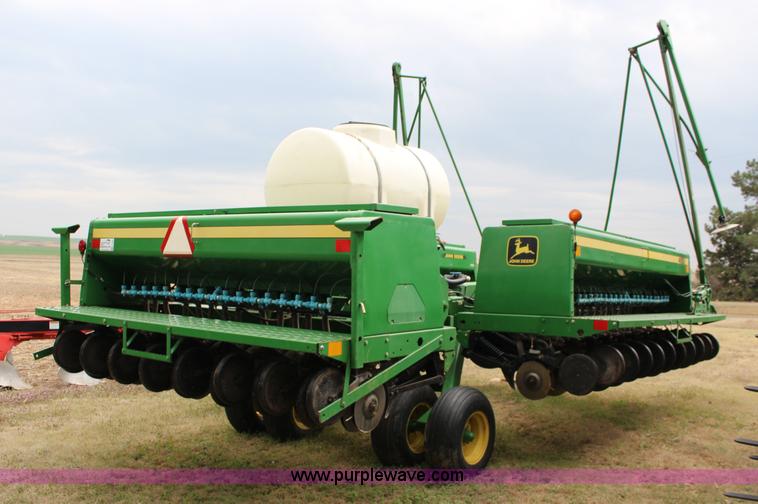 image for item F7590 John Deere 455 grain drill