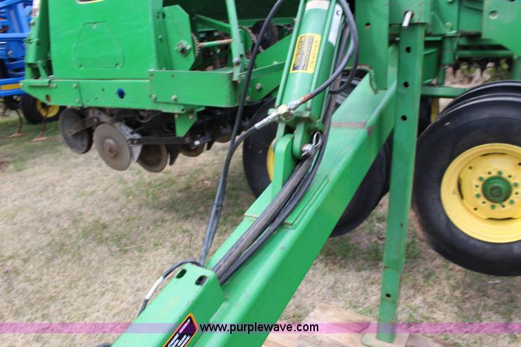image for item F7590 John Deere 455 grain drill
