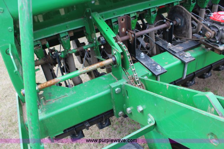 image for item F7590 John Deere 455 grain drill