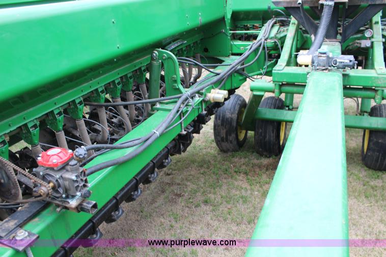image for item F7590 John Deere 455 grain drill