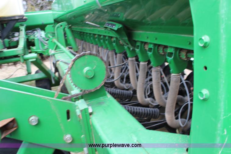 image for item F7590 John Deere 455 grain drill