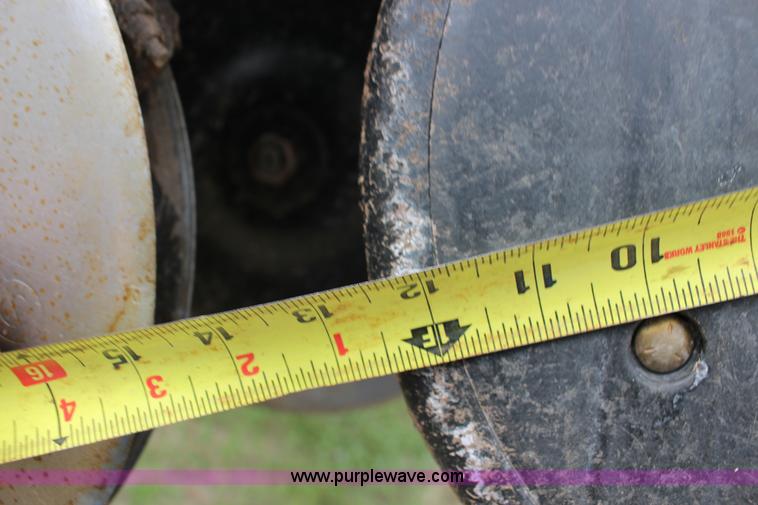 image for item F7590 John Deere 455 grain drill