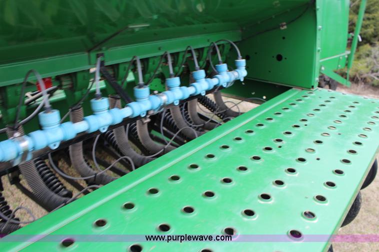image for item F7590 John Deere 455 grain drill