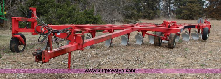 image for item F7591 Blanchat 12 bottom plow
