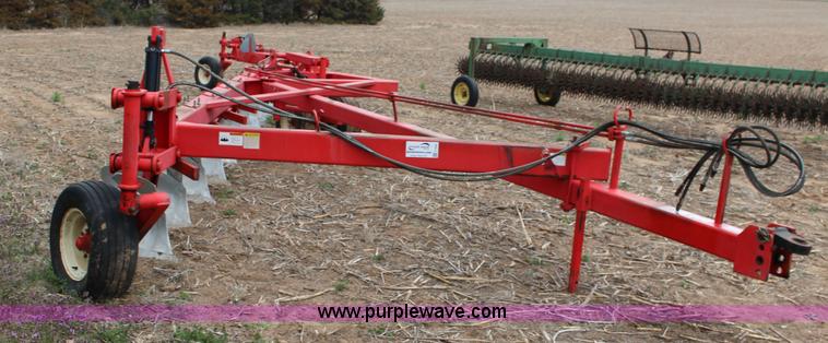 image for item F7591 Blanchat 12 bottom plow
