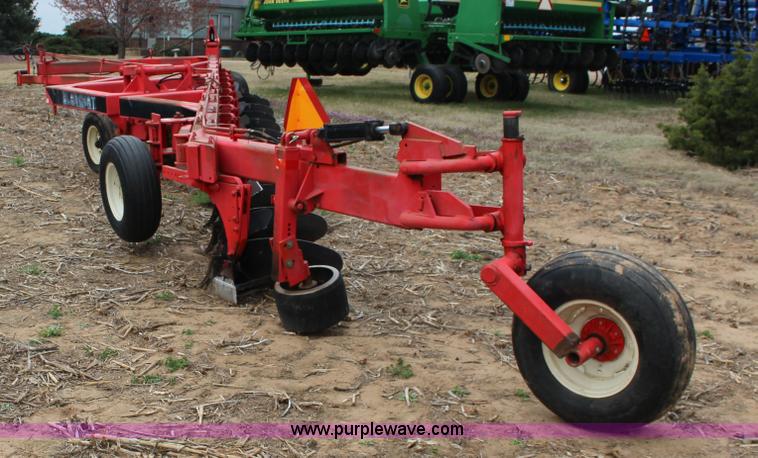 image for item F7591 Blanchat 12 bottom plow