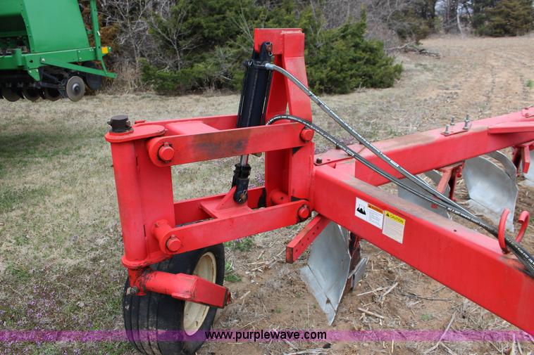 image for item F7591 Blanchat 12 bottom plow