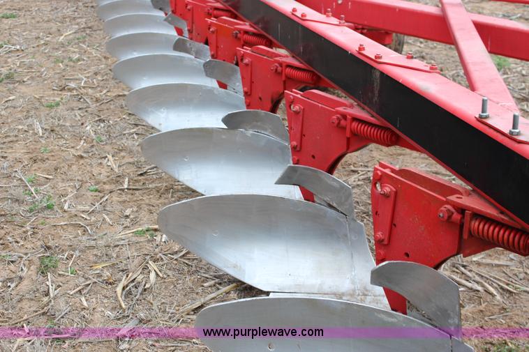 image for item F7591 Blanchat 12 bottom plow
