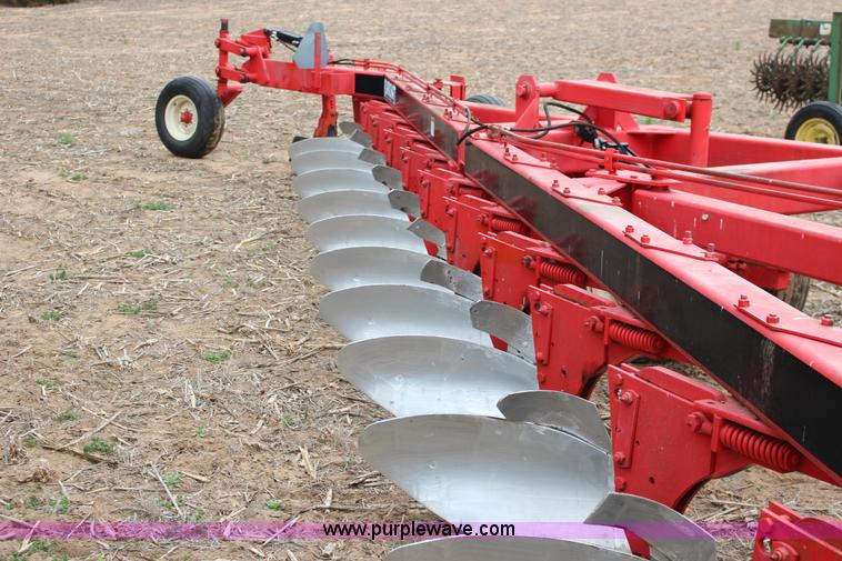 image for item F7591 Blanchat 12 bottom plow