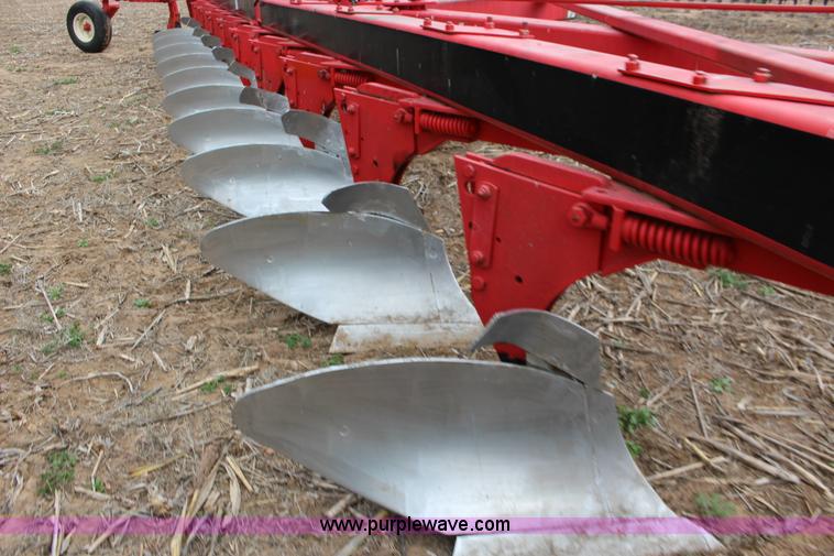 image for item F7591 Blanchat 12 bottom plow
